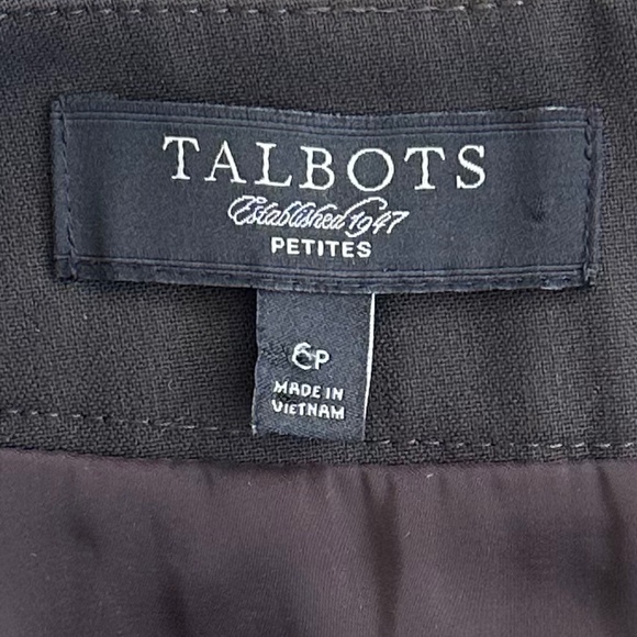 Talbots Pleated Knee Length Career Skirt Brown Size 6P Office Classic All-Season - Picture 4 of 11